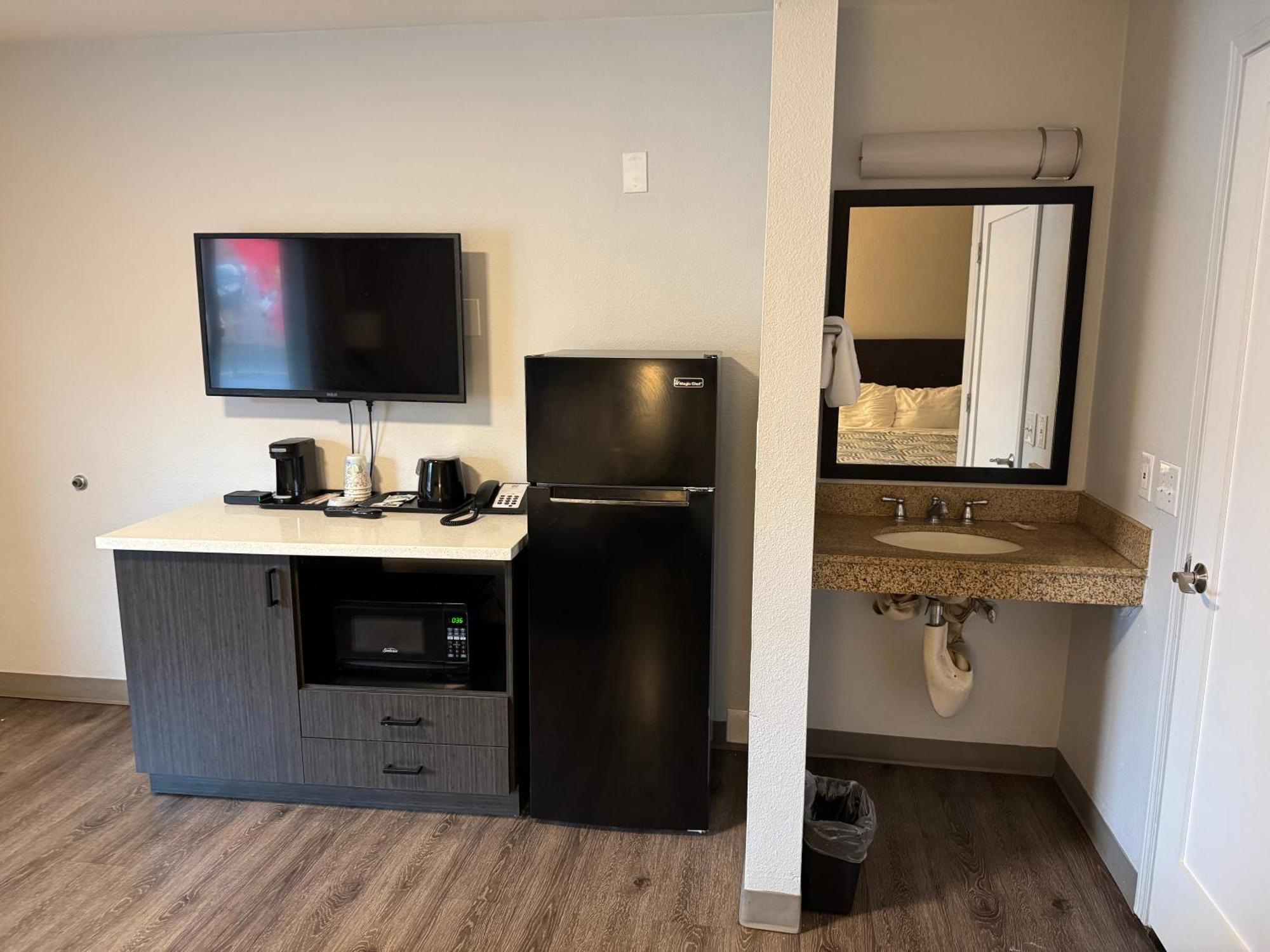 Studio 6 Suites Vancouver Wa Waterfront Eksteriør billede